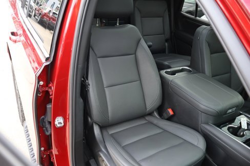 Used 2025 Chevrolet Tahoe Z71 w/ Comfort Package image 13