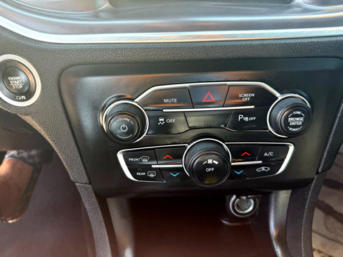 Used 2021 Dodge Charger SXT w/ Leather Interior Group image 23