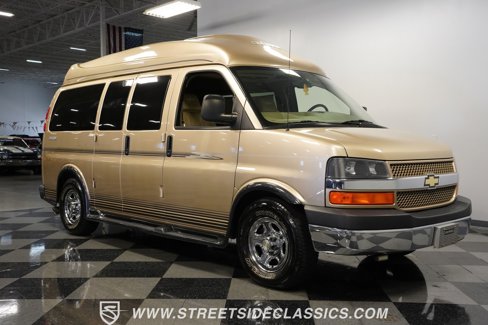 Used 2006 Chevrolet Express 1500 w/ Preferred Equipment Group image 16