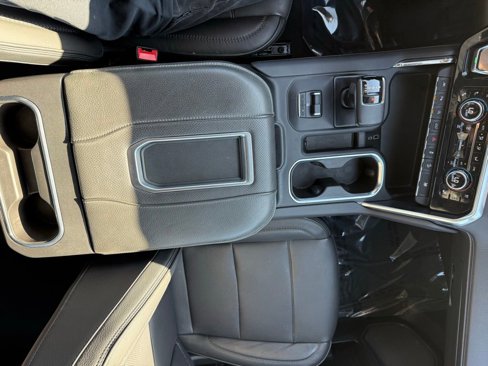 Used 2022 GMC Sierra 1500 Denali w/ Denali Reserve Package image 20