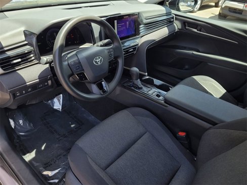 Used 2025 Toyota Camry LE image 9