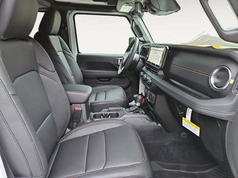 New 2025 Jeep Wrangler Sahara image 15