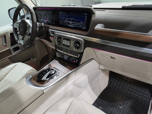 Used 2024 Mercedes-Benz G 63 AMG 4MATIC image 25