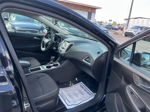 Used 2017 Chevrolet Cruze LS image 12