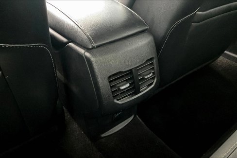 Used 2019 Ford Fusion Titanium image 28