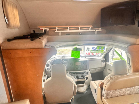 Used 2016 Ford E-450 and Econoline 450 Super Duty w/ Motorhome Prep Package image 30