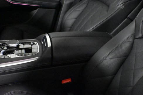 Used 2025 BMW X7 xDrive40i w/ Premium Package image 24