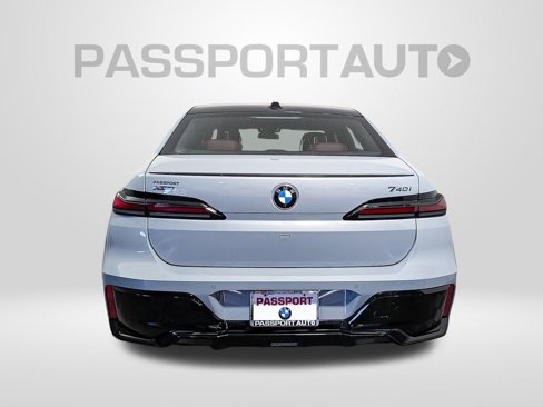 New 2026 BMW 740i xDrive image 4
