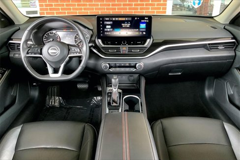 Certified 2024 Nissan Altima 2.5 SR w/ SR Premium Package image 15