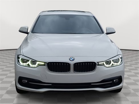 Used 2018 BMW 330i xDrive Sedan w/ Convenience Package image 2
