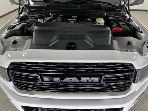 Used 2024 RAM 2500 Limited image 75