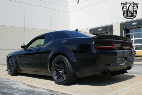 Used 2018 Dodge Challenger SRT Hellcat image 8