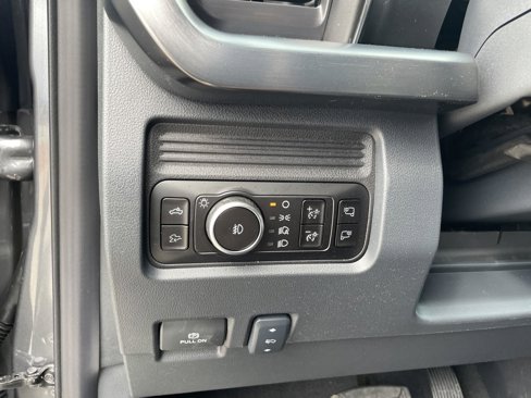 New 2025 Ford F250 Lariat w/ Chrome Package image 12