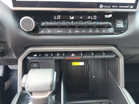Used 2023 Toyota Tundra Limited image 23