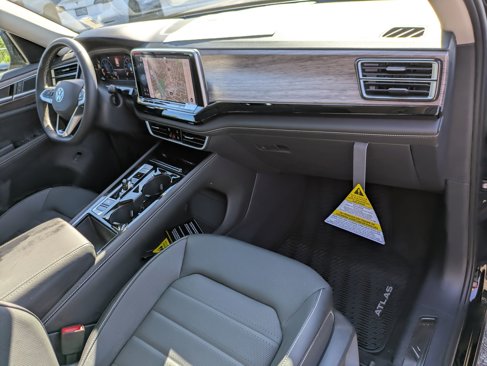 New 2025 Volkswagen Atlas SEL image 33