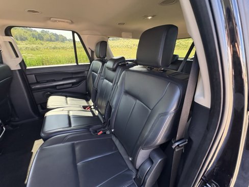 Used 2024 Ford Expedition Max XLT image 24