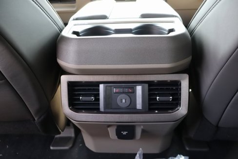 New 2026 Ford F350 Platinum w/ Platinum Plus Package image 40