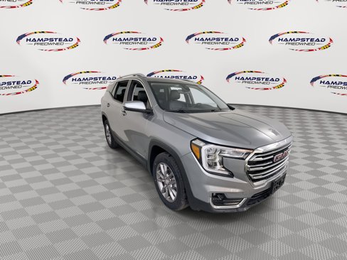 Used 2024 GMC Terrain SLT image 2