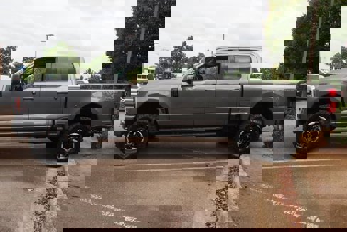 Certified 2025 Ford F250 Lariat w/ Lariat Ultimate Package image 4