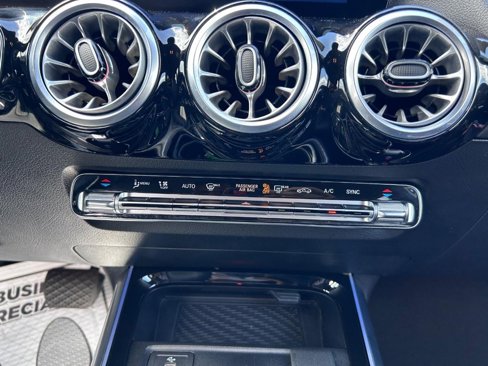 Used 2024 Mercedes-Benz GLA 250 4MATIC image 17