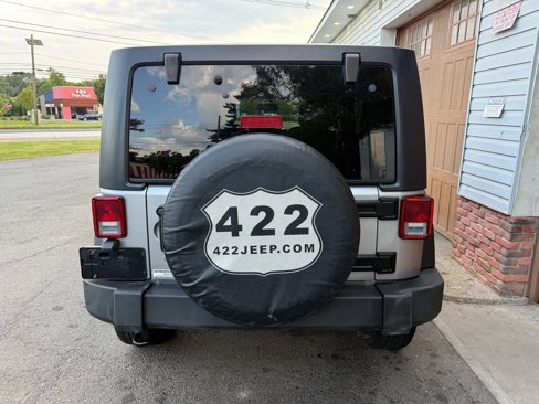 Used 2018 Jeep Wrangler Unlimited Sport S image 4