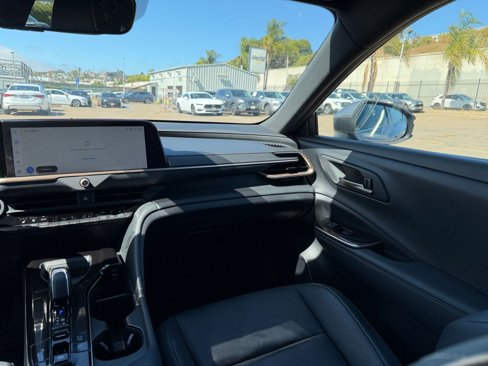 Used 2025 Toyota Crown XLE image 35