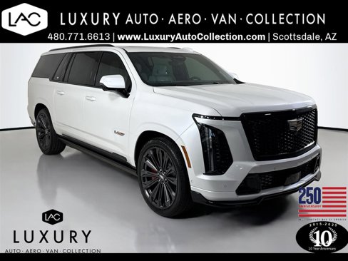 Used 2025 Cadillac Escalade ESV V image 1