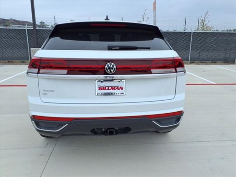 New 2025 Volkswagen Atlas Cross Sport SE image 6