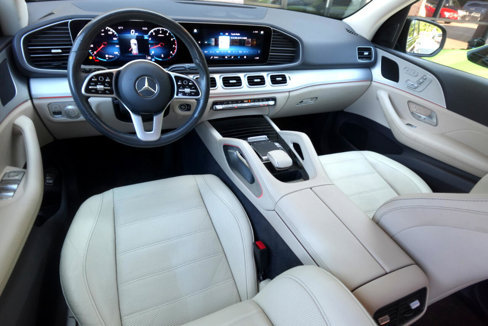 Used 2020 Mercedes-Benz GLE 350 4MATIC w/ AMG Line Exterior image 20