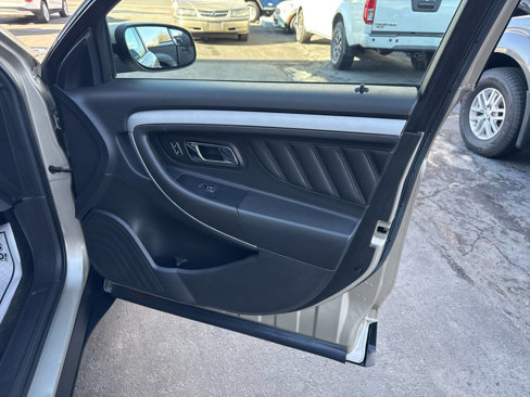 Used 2017 Ford Taurus SEL w/ Equipment Group 201A image 23