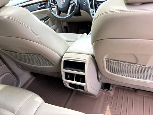 Used 2013 Cadillac SRX Luxury image 29