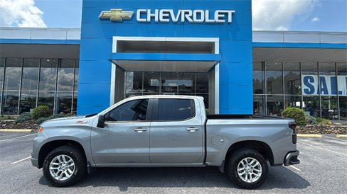 Used 2023 Chevrolet Silverado 1500 RST w/ Convenience Package II image 4