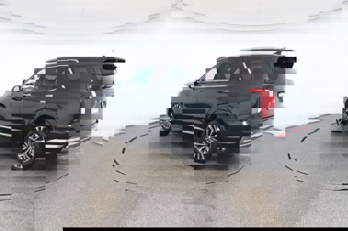Used 2025 Hyundai Palisade Calligraphy image 3