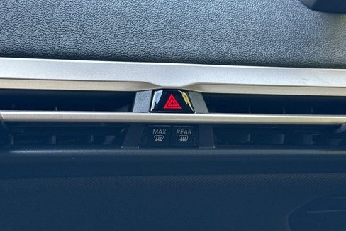 New 2026 BMW iX xDrive60 w/ Premium Package image 18