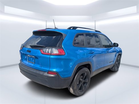 Used 2020 Jeep Cherokee Latitude Plus image 3