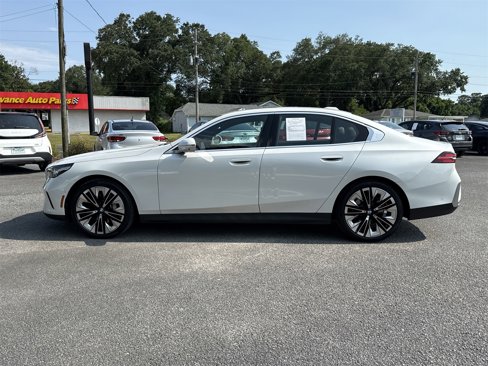 Used 2024 BMW 530i image 2