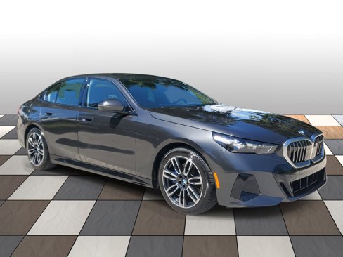 Used 2025 BMW 530i image 3