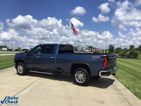 Used 2025 Chevrolet Silverado 2500 LTZ w/ LTZ Convenience Package image 4