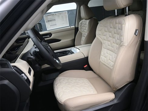 New 2026 Nissan Armada Platinum image 2