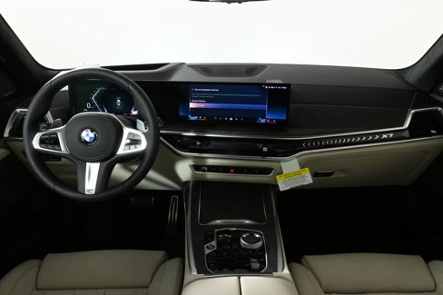 New 2026 BMW X7 xDrive40i w/ Executive Package image 17