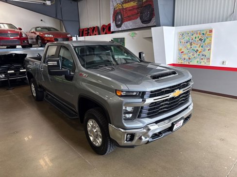 Used 2024 Chevrolet Silverado 2500 LT w/ All Star Edition image 3