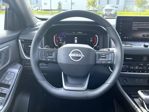 New 2026 Nissan Rogue Platinum image 13