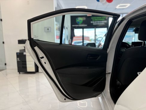 Used 2023 Toyota Corolla LE image 34