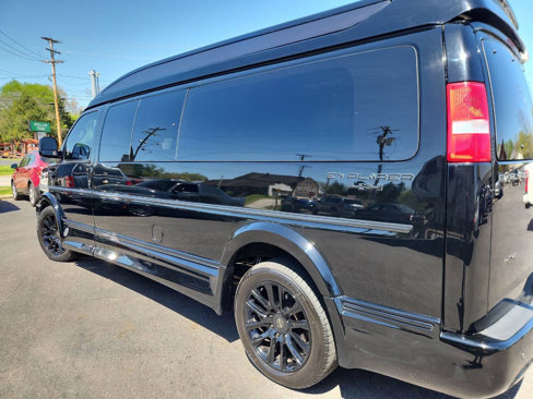 Used 2019 Chevrolet Express 2500 Extended w/ Enhanced Convenience Package image 9