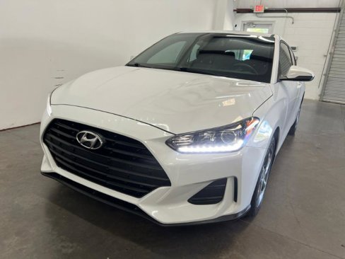 Used 2019 Hyundai Veloster 2.0 image 6