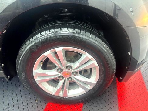 Used 2011 Chevrolet Equinox LT w/ All-Star Package image 16