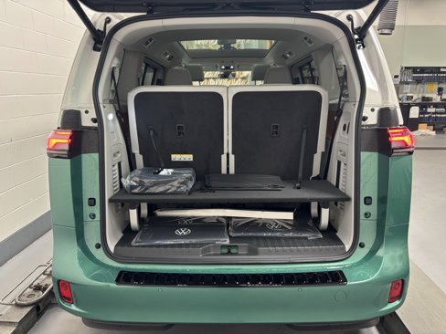 New 2025 Volkswagen ID. Buzz 1st Edition image 28