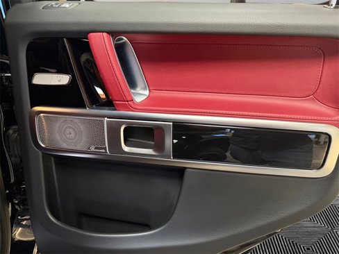 Used 2025 Mercedes-Benz G 63 AMG 4MATIC w/ Manufactur Interior Package image 17