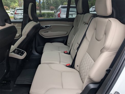 New 2026 Volvo XC90 B6 Plus w/ Protection Package Premier image 15