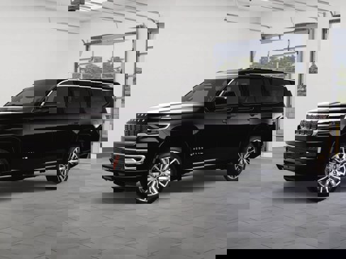 New 2025 Jeep Wagoneer L Series II image 2
